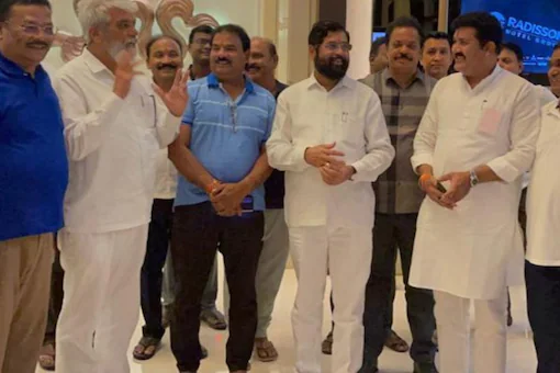 Uddhav Govt Teeters on Brink of Collapse As Shinde Has 37 MLAs – Magic No. to Dodge Anti-Defection Bullet