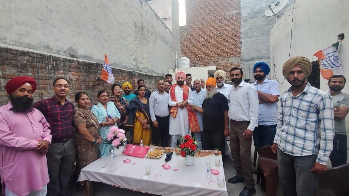 ਵਾਰਡ ਨੰ 72 ਵਿੱਚ ਰਾਜਾ ਬੜਿੰਗ ਕੀਤੀ ਮੀਟਿੰਗ ਅਤੇ ਡੋਰ ਟੂ ਡੇਰ 