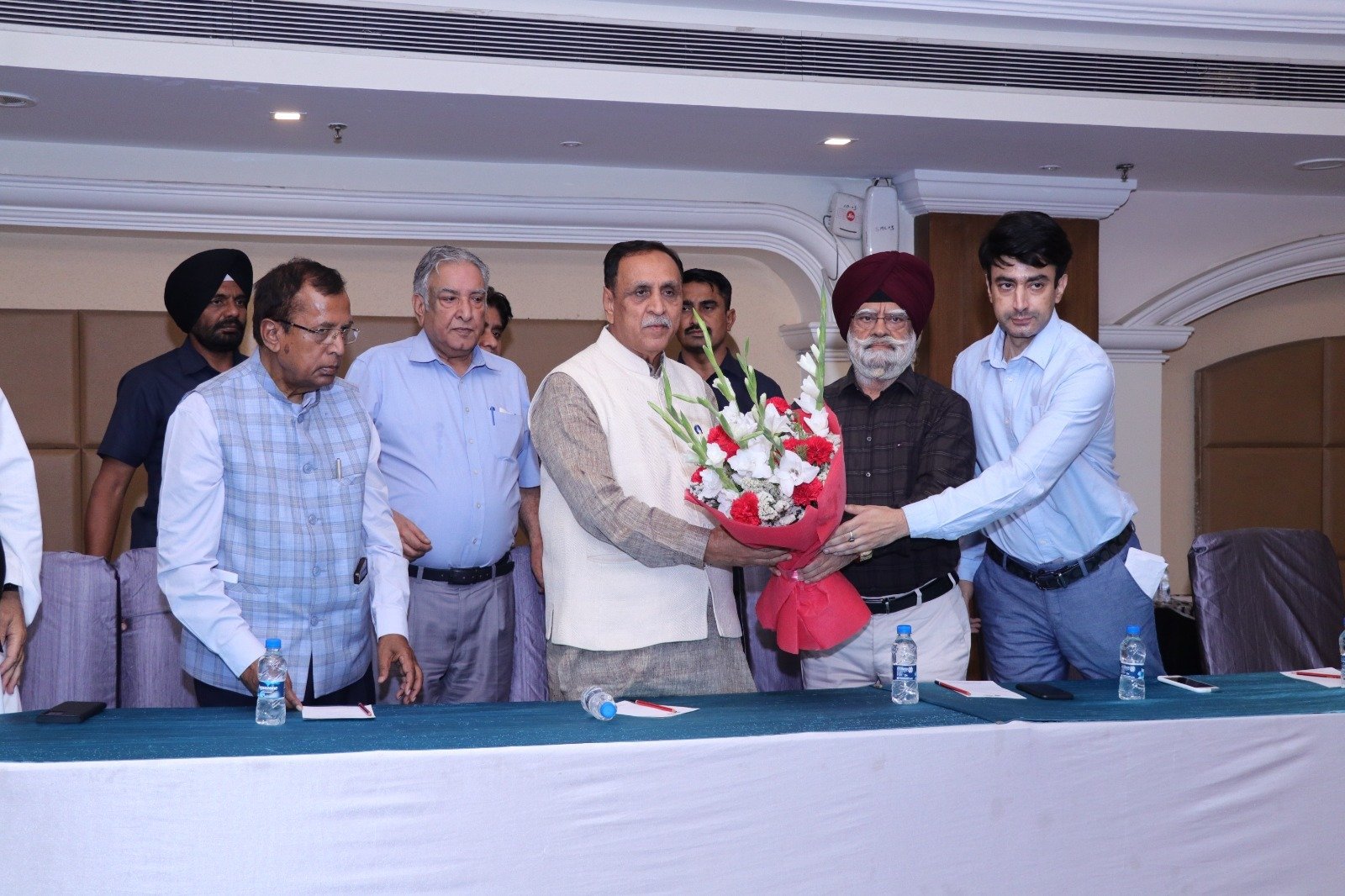 ਜਦੋਂ ਤੱਕ ਪੰਜਾਬ ਦੀ ਕਾਨੂੰਨ ਵਿਵਸਥਾ ਠੀਕ ਨਹੀਂ ਹੁੰਦੀ ਉਦੋਂ ਤੱਕ ਨਹੀਂ ਆਵੇਗਾ ਨਿਵੇਸ਼: ਵਿਜੇ ਰੁਪਾਨੀ