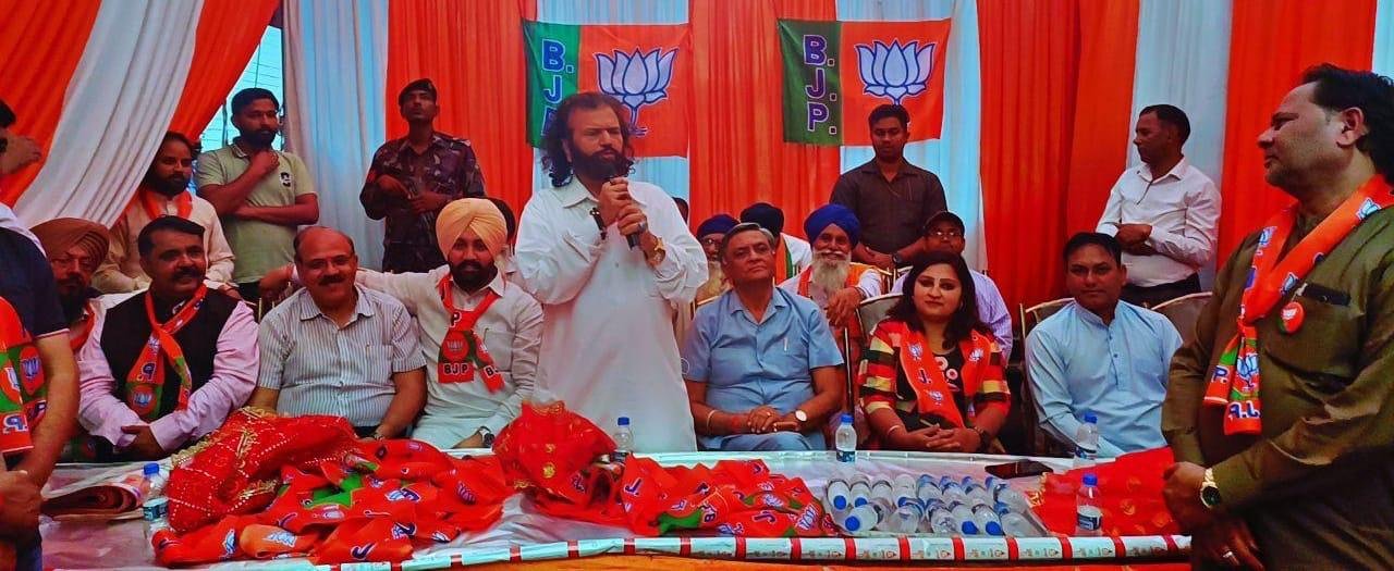 जलांधर सेंट्रल के कमल विहार में भाजपा प्रत्याशी अटवाल के पक्ष में विशाल जनसभा का आयोजन