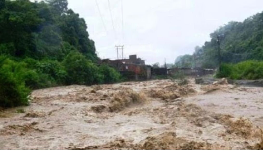 अंतिम संस्कार में शामिल होने गए पूर्व होमगार्ड जवान मांझी खड्ड में बहे