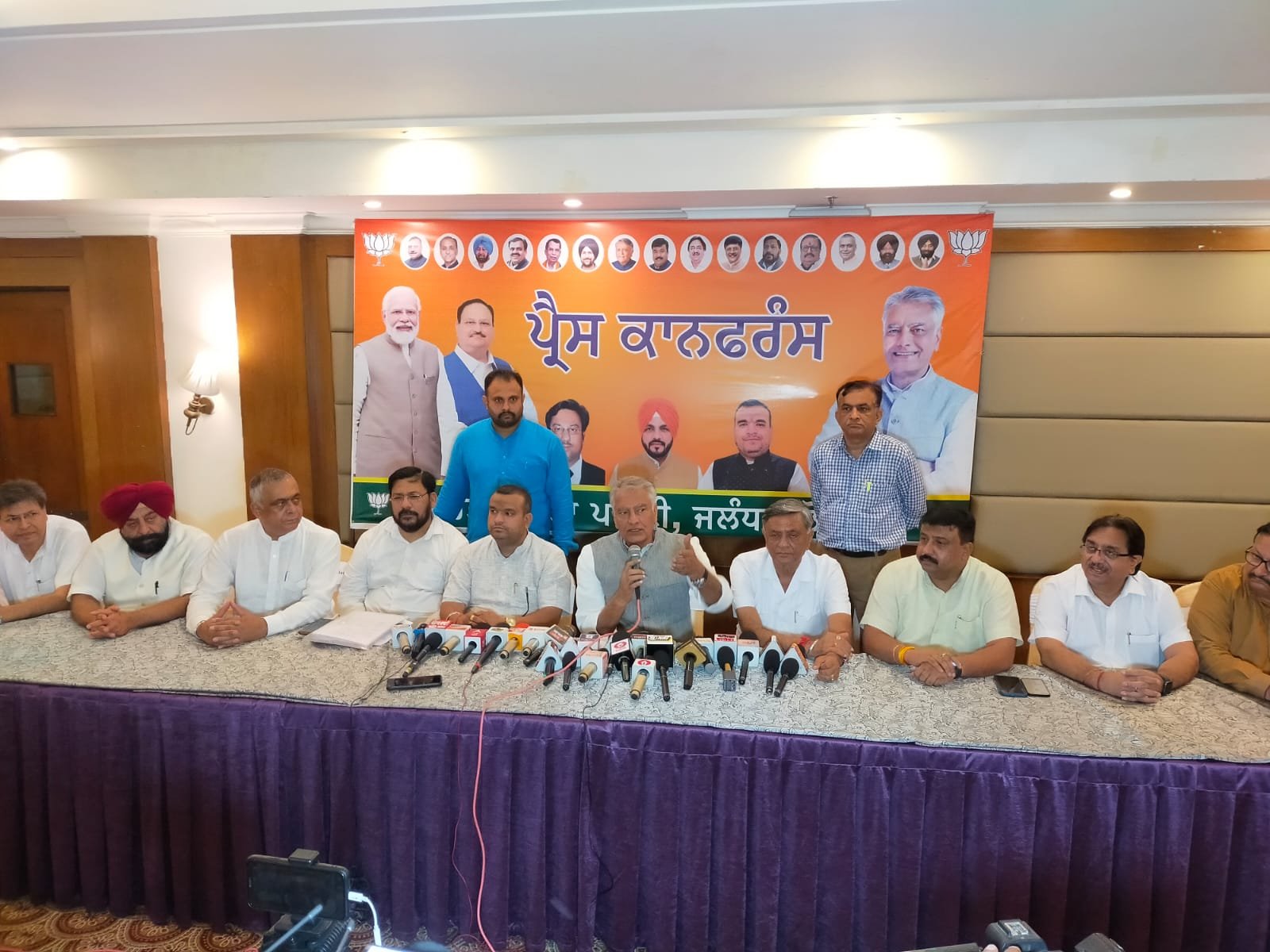 ਮੁੱਖਮੰਤਰੀ ਮਾਨ ਸਾਬ ਨੇ ਵੇਲੇ ਸਿਰ ਡੂੰਕਵੇ ਕਦਮ ਚੁੱਕੇ ਹੁੰਦੇ ਤਾਂ ਪੰਜਾਬ ਨੂੰ ਇਸ ਨੁਕਸਾਨ ਤੋਂ ਬਚਾਈਆਂ ਜਾ ਸੱਕਦਾ ਸੀ: ਜਾਖੜ  ਮਨਜੀਤ ਸ਼ੇਮਾਰੂ, ਜਲੰਧਰ 