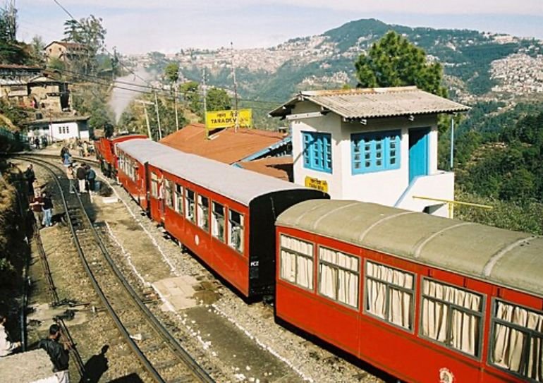 -ਸ਼ਿਮਲਾ ਰੇਲਵੇ ਟਰੈਕ ਬੰਦ ਹੋਣ ਦੀ ਸੂਚਨਾ ਮਿਲੀ ਹੈ, 17 ਜੁਲਾਈ ਤੋਂ 6 ਅਗਸਤ ਤੱਕ ਇਹ ਟਰੈਕ ਬੰਦ ਰਹੇਗਾ।