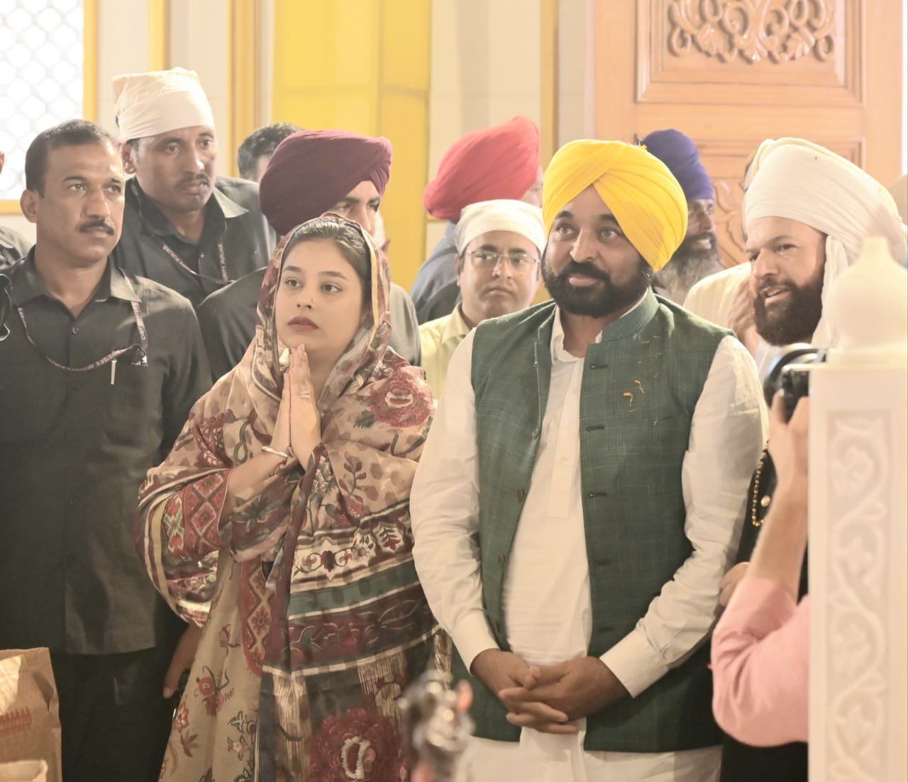 Chief Minister Bhagwant Mann on Wednesday paid obeisance at Darbar Almast Bapu Lal Badshah ji