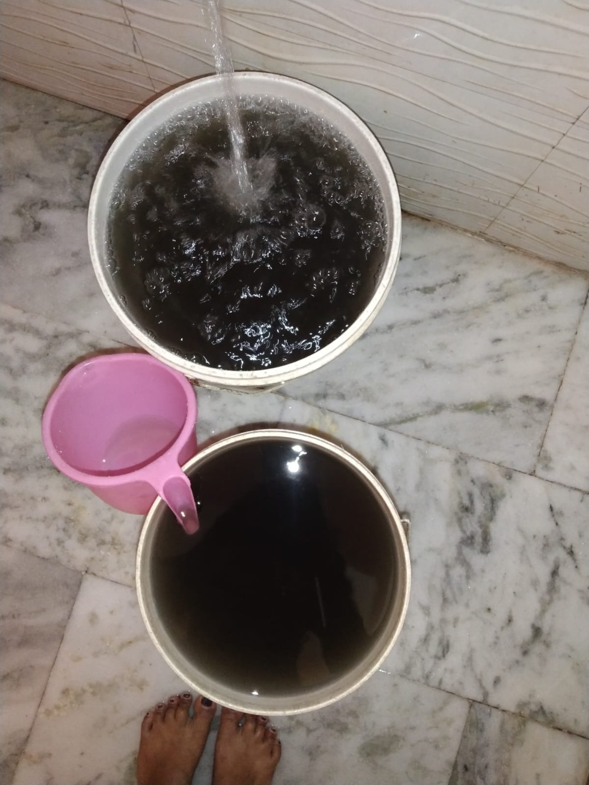 Residents of ward  78 are suffing from problem of contaminated water