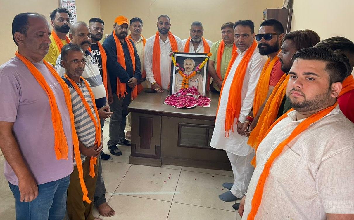 शिव सेना ने शहीद जनरल  अरुण श्रीधर वैद का बलिदान दिवस मनाया