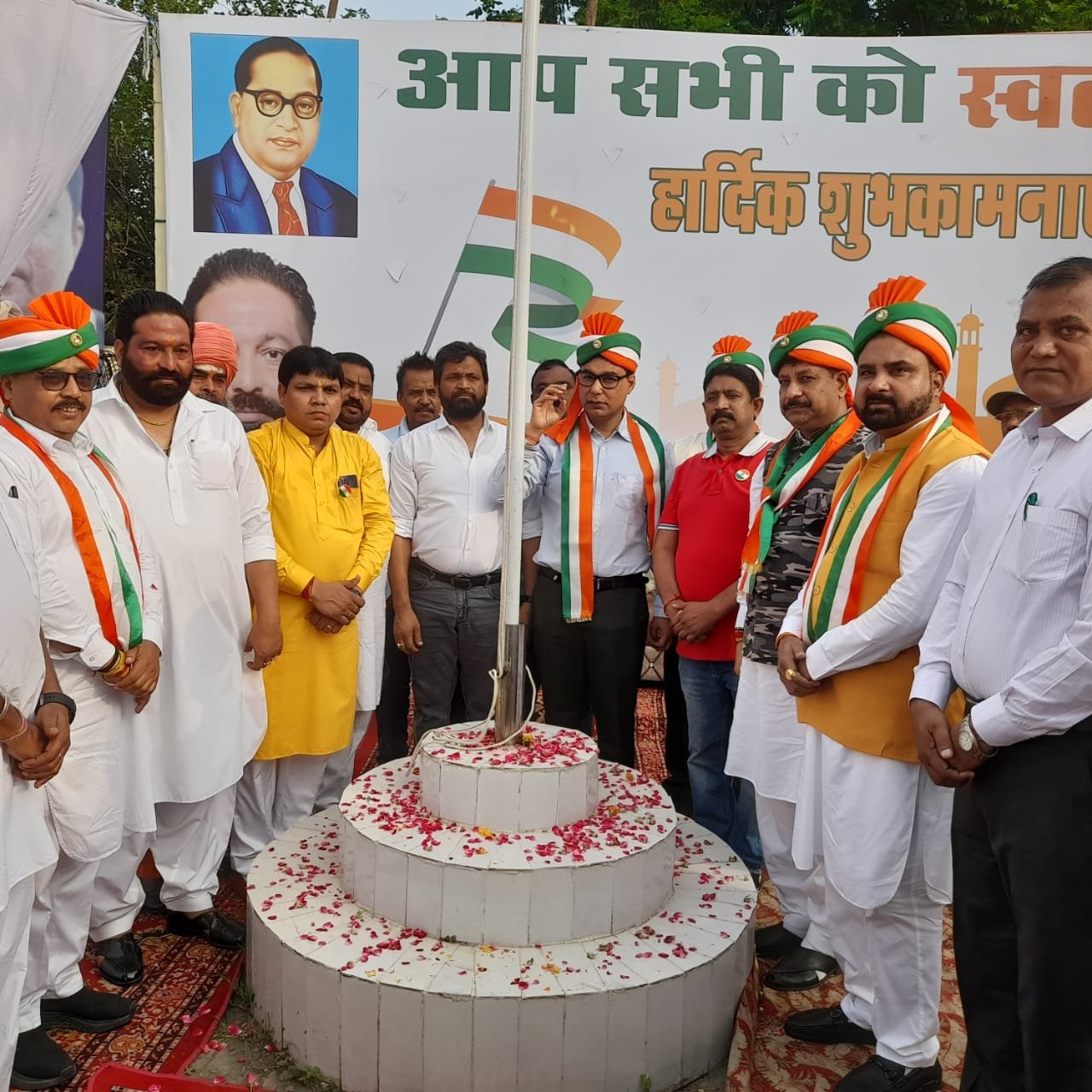 आपसी भाईचारा ही देश की तरक़्क़ी के लिए ज़रूरी 