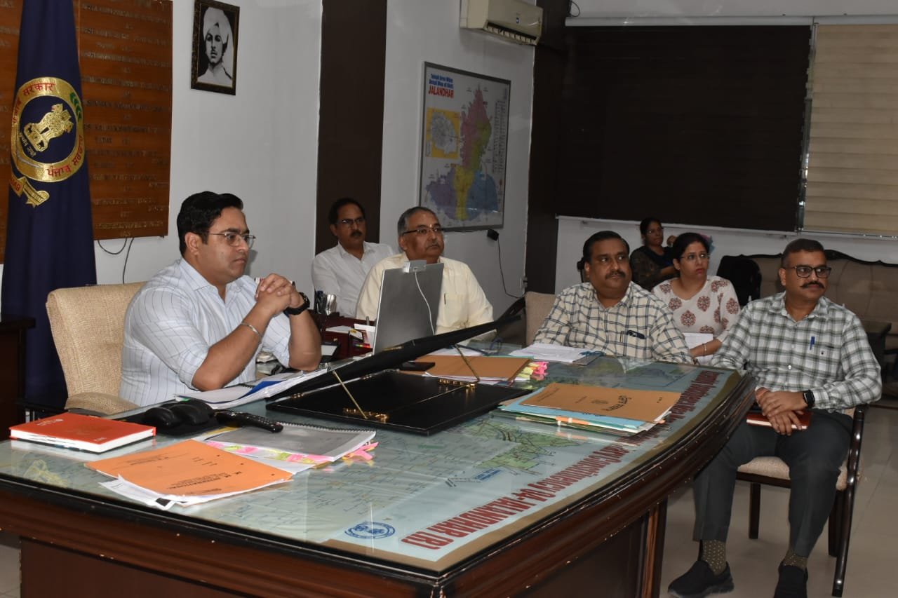 डिप्टी कमिश्नर ने जिले के खेल एवं रबर इंडस्ट्री की समस्याओं को सुना