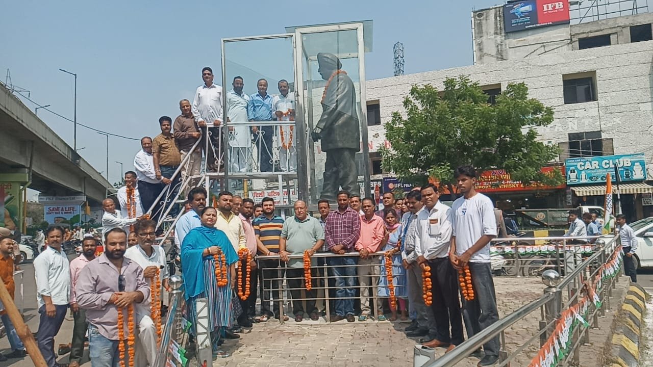 ਜਿਲਾ ਕਾਂਗਰਸ ਜਲੰਧਰ ਸ਼ਹਿਰੀ ਅਤੇ ਕਾਂਗਰਸ ਸੇਵਾ ਦਲ ਵੱਲੋਂ ਸ਼ਹੀਦ ਸਰਦਾਰ ਬੇਅੰਤ ਸਿੰਘ ਦੀ ਸ਼ਹੀਦੀ ਦਿਵਸ ਤੇ ਦਿੱਤੀ ਸ਼ਰਧਾੰਜਲੀ 