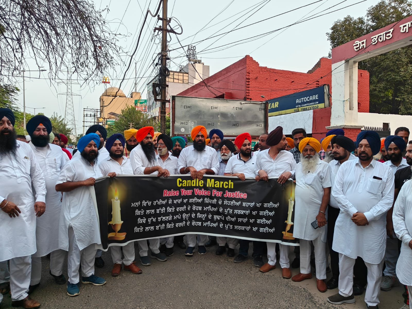 ਜਿਸ ਪੁਲਸ ਇੰਸਪੈਕਟਰ ਕਾਰਨ ਦੋਵਾਂ ਸਿੱਖ ਨੌਜਵਾਨਾਂ ਨੇ ਖੁਦਖੁਸ਼ੀ ਕੀਤੀ ਹੈ, ਓਸ ਪੁਲਸ ਇੰਸਪੈਕਟਰ ਨੂੰ ਕਿਹੜਾ ਮੰਤਰੀ ਜਾ mla ਬਚਾ ਰਿਹਾ ਹੈ