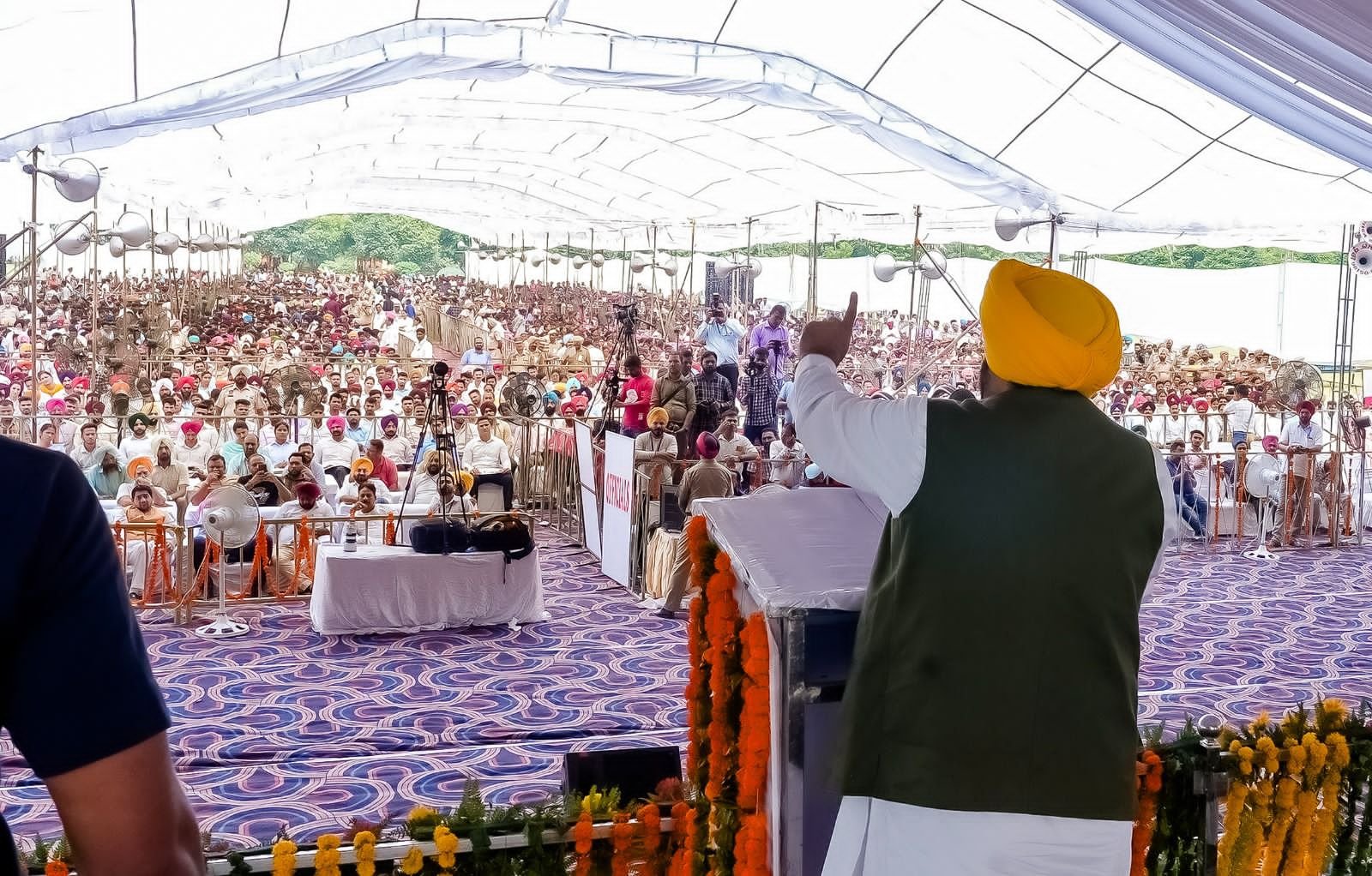 * ਪੰਜਾਬ ਪੁਲਿਸ ਵਿੱਚ 1700 ਕਾਂਸਟੇਬਲਾਂ ਦੀ ਭਰਤੀ ਦਾ ਕੀਤਾ ਐਲਾਨ |