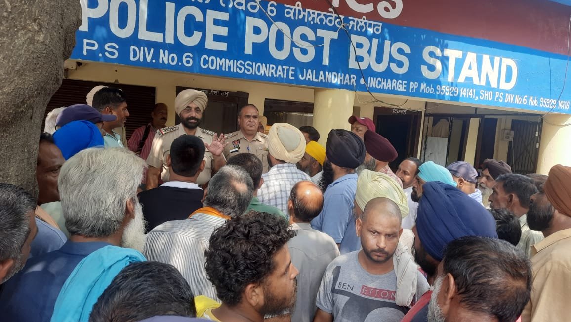 ਐਂਟੀ ਡਰੱਗ ਅਵੇਅਰਨੈਸ ਮੀਟਿੰਗ ਮੁੱਖ ਅਫਸਰ ਥਾਣਾ ਨੰਬਰ 6 ਵੱਲੋਂ ਬਸ ਸਟੈਂਡ ਪੁਲਿਸ ਚੌਂਕੀ ਵਿਖੇ ਕੀਤੀ ਗਈ