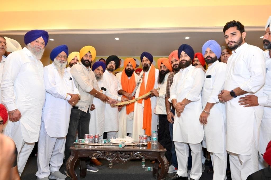 मुख्यमंत्री बतांए कि आप एनजेडसी की मीटिंग में वीजा निंलबन के कारण पंजाबियों को हो रही समस्या का मुददा उठाने में क्यों नाकाम रहे: शिरोमणी अकाली दल