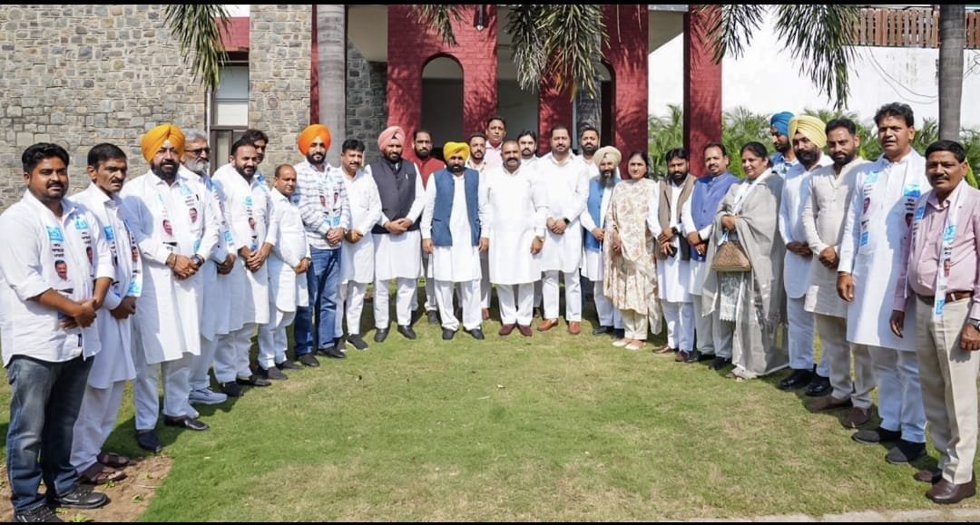 जालंधर में कांग्रेस को लगा बड़ा झटका, 10 कांग्रेसी पार्षद आम आदमी पार्टी में शामिल