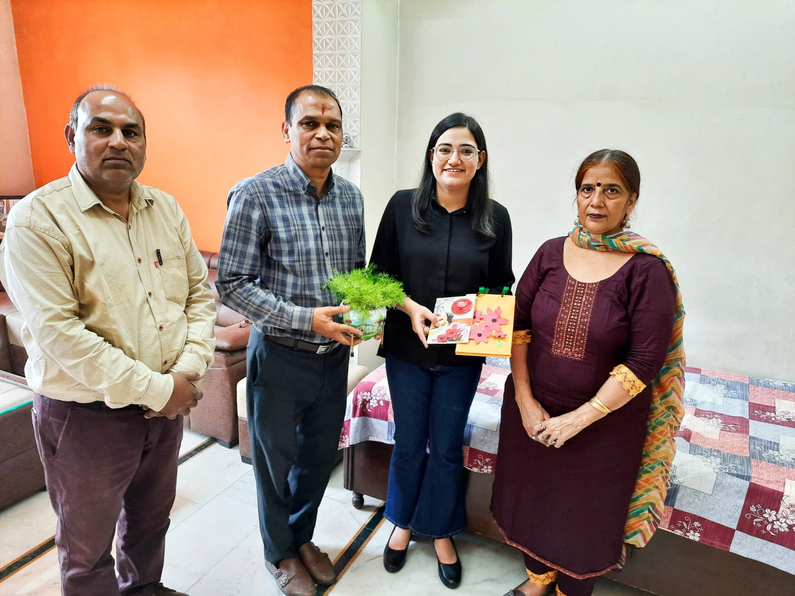 नवनियुक्त जज बनने पर सिमरन के घर पहुंचे बधाई देने पूर्व पार्षद जगदीश समराय,,,