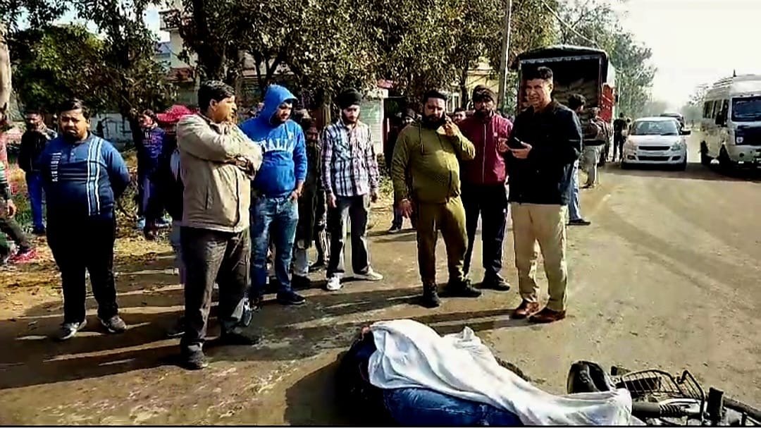 ਮੋਟਰਸਾਈਕਲ ਸਵਾਰ ਨੌਜਵਾਨ ਲੜਕੀ ਦੀ ਟਰੱਕ ਹੇਠਾਂ ਆਉਣ ਕਾਰਨ ਮੌਤ