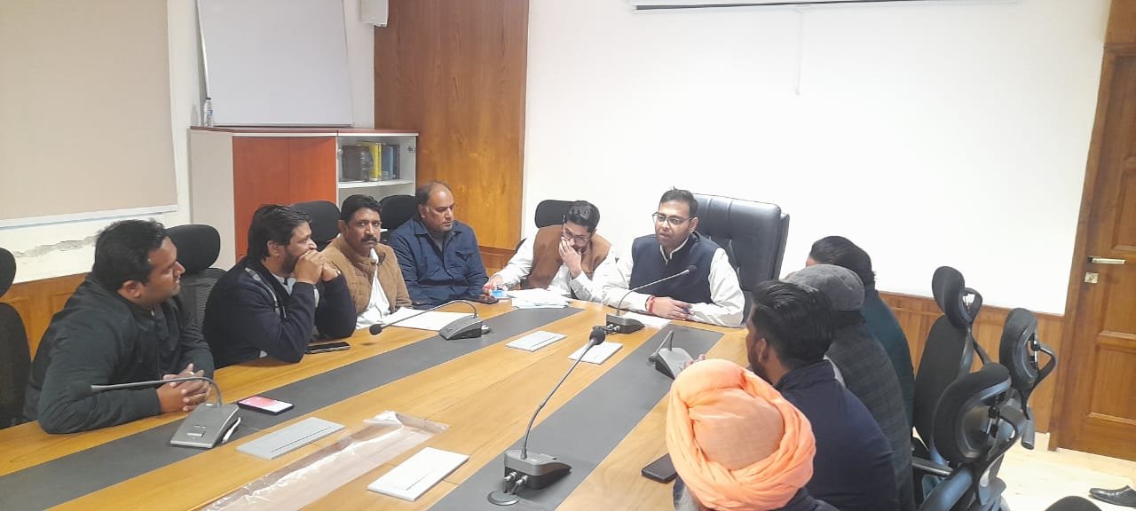 ਨਿਗਮ ਕਮਿਸ਼ਨਰ ਵਲੋਂ ਦਰਜਾ-4 ਕਮਰਚਾਰੀਆਂ ਦੀ ਭਰਤੀ ਨੂੰ ਇਲੈਕਸਨਰ ਕੋਡ ਤੋਂ ਪਹਿਲਾ ਕਰਨ ਲਈ ਦਿੱਤੀ ਹਰੀ