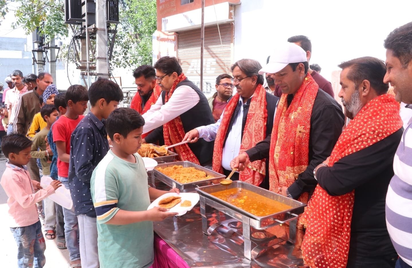 भगवान भोलेनाथ की कृपा से सारे संसार की मनोकामनाएं होती है पूरी-राकेश राठौर 