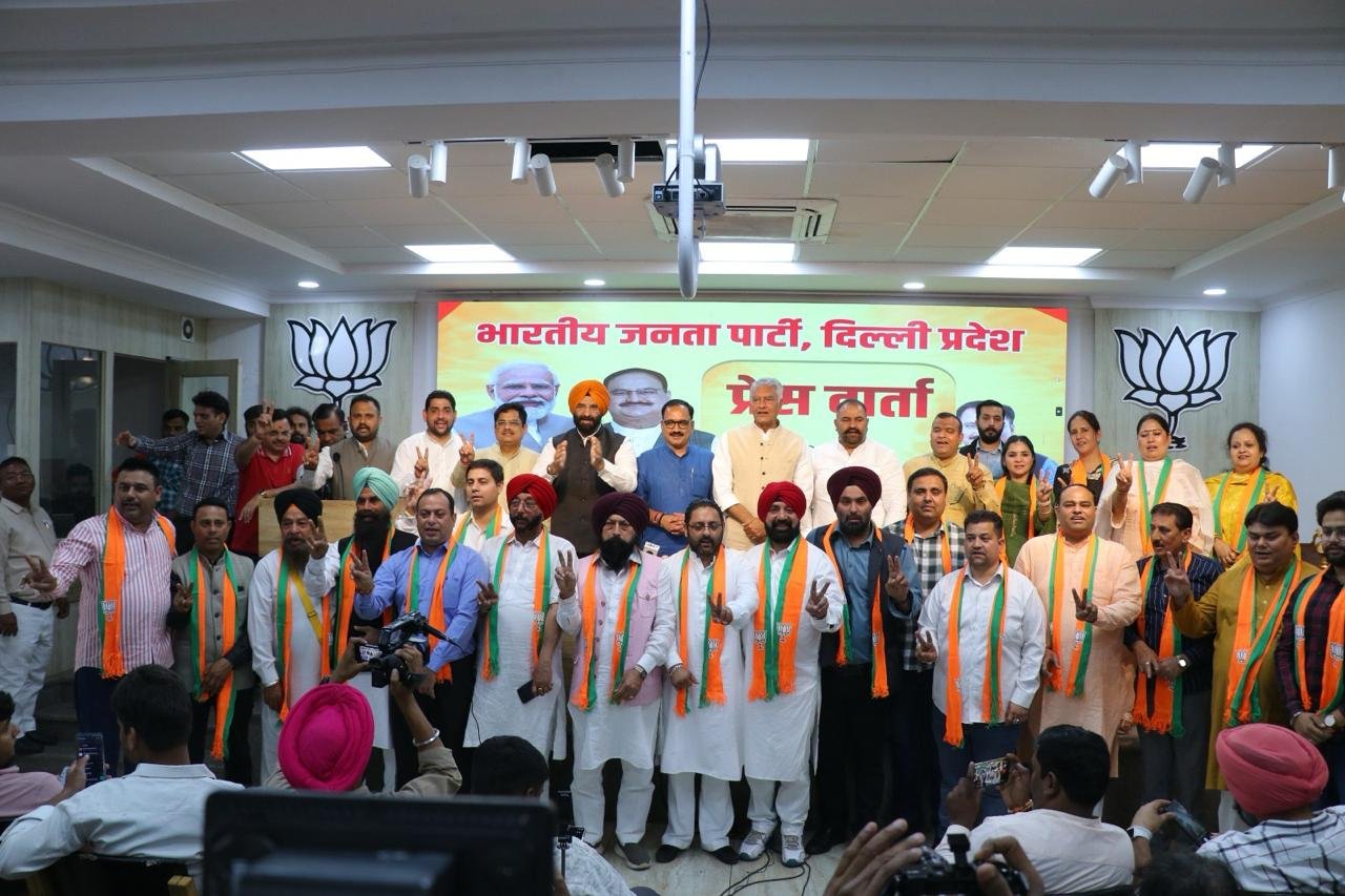 7 AAP Councillors of Municipal Corporation Jalandhar join BJP**