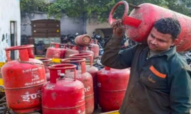 चुनाव से पहले घटे एलपीजी सिलेंडर के दाम, देखिए पंजाब में कितना फर्क पड़ा...