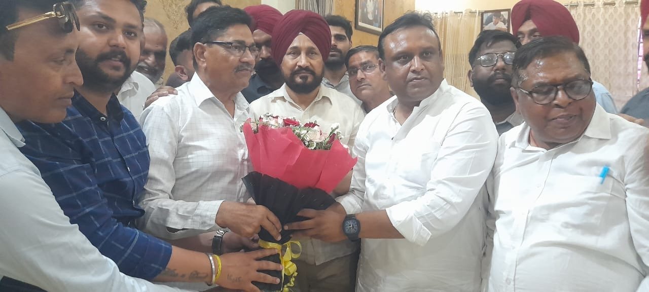 जालंधर लोकसभा से  चन्नी लोगों की पहली पसंद  बनकर उभरे! :: विकास संगर 