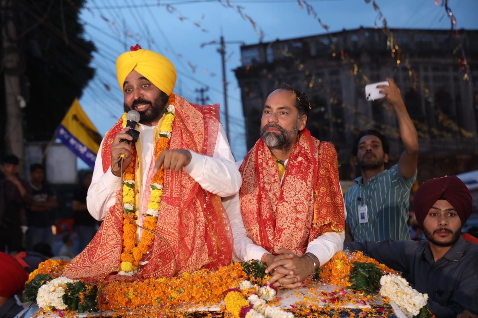 ਜਲੰਧਰ 'ਚ ਸੁਸ਼ੀਲ ਰਿੰਕੂ 'ਤੇ ਮਾਨ ਨੇ ਕਿਹਾ- ਪੰਜਾਬ ਨੂੰ ਧੋਖਾ ਦੇਣ ਵਾਲੇ ਦੀ ਜ਼ਮਾਨਤ ਜ਼ਬਤ ਕਰਵਾ ਦਿਓ