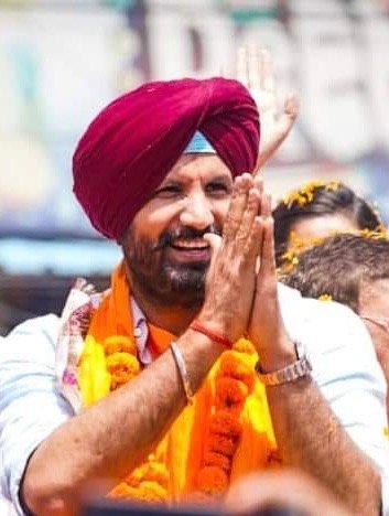       Warring says, people will know difference between ghost MP, real MP