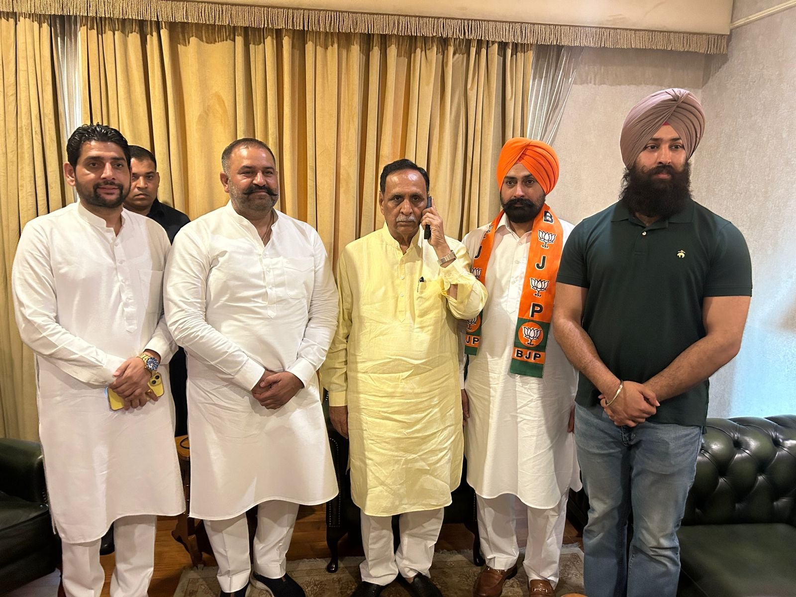 शाहकोट में शिअद को बड़ा झटका, पूर्व मंत्री कोहाड़ का जमाई भाजपा में शामिल