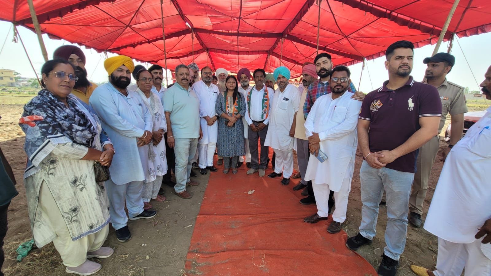 ਆਮ ਆਦਮੀ ਪਾਰਟੀ ਦੇ ਫਿਲੌਰ ਤੋਂ ਬਲਾਕ ਪ੍ਰਧਾਨ ਰਜਿੰਦਰ ਸਿੰਘ ਸੰਧੂ ਸੈਕੜੇ ਸਾਥੀਆਂ ਸਮੇਤ ਕਾਂਗਰਸ ਵਿਚ ਹੋਏ ਸ਼ਾਮਲ-