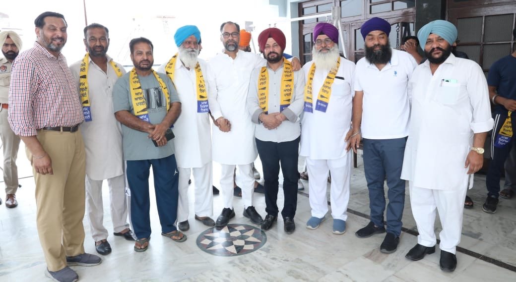 *  ਡੁਮੁੰਡਾ, ਚੋਮੋ, ਪਧਿਆਣਾ ਤੇ ਹੋਰਨਾਂ ਪਿੰਡਾਂ ਵਿੱਚ ਅਨੇਕਾਂ ਲੋਕ ਆਮ ਆਦਮੀ ਪਾਰਟੀ ਵਿੱਚ ਹੋਏ ਸ਼ਾਮਲ