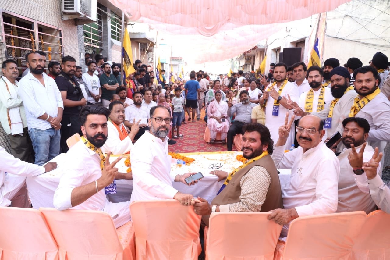 अपने अधिकार पाने के लिए पारंपरिक पार्टियों को त्यागें और आम आदमी पार्टी में शामिल हों - पवन टीनू