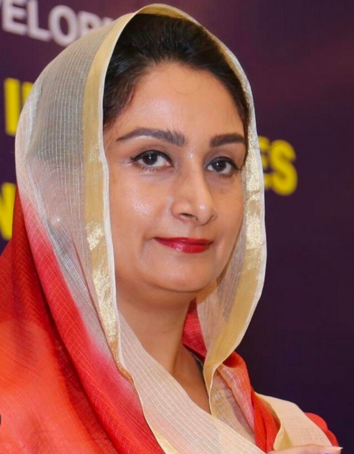 "हरसिमरत कौर बादल ने की बड़ी जीत हासिल"