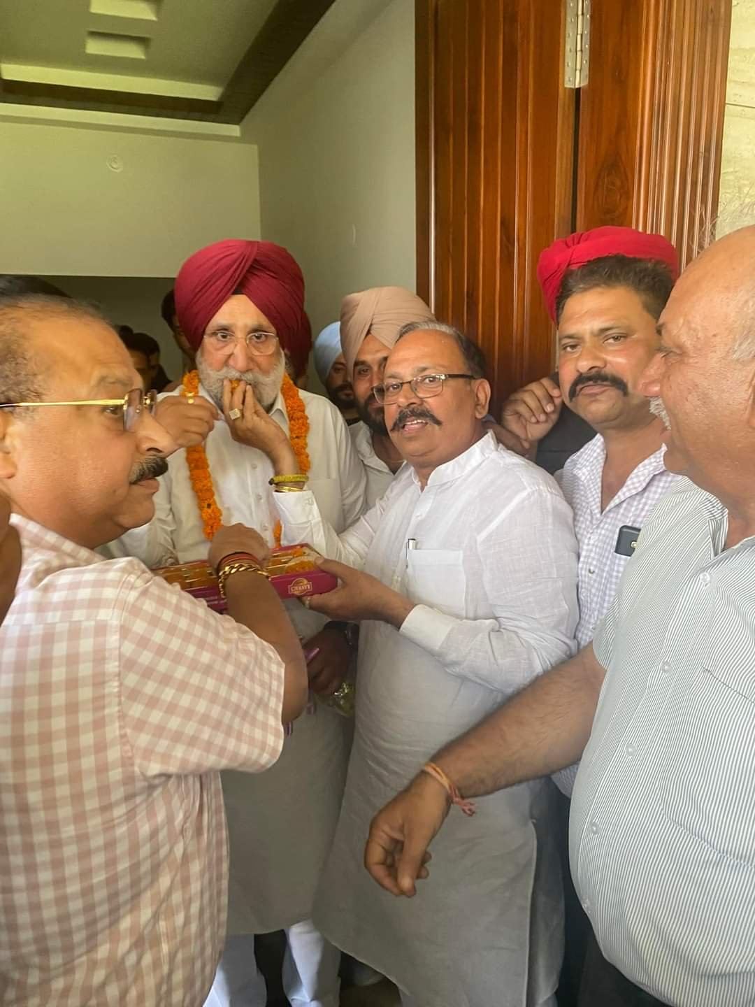 "सुखजिंदर सिंह रंधावा ने की जीत हासिल"