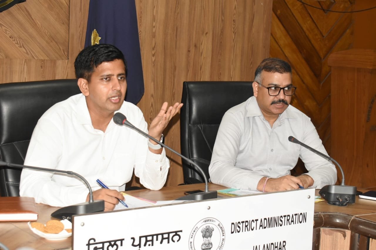 डिप्टी कमिशनर ने सत्गुरू कबीर जी के प्रकट दिवस समागम और शोभा यात्रा की तैयारियों का लिया जायज़ा