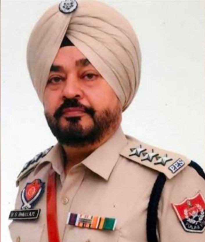 "ਪੰਜਾਬ ਇੱਕ ਰਿਟਾਇਰ ਡੀ ਐਸ ਪੀ ਨੇ ਖੁਦ ਨੂੰ ਮਾਰੀ ਗੋਲੀ ਕੀਤੀ ਆਪਣੀ ਜੀਵਨ ਲੀਲਾ ਸਮਾਪਤ"