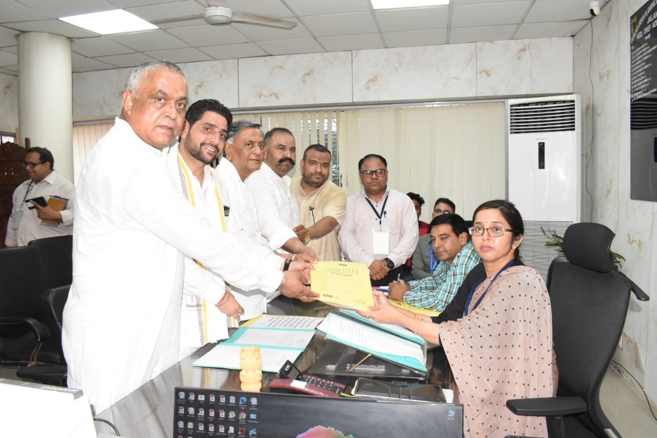 *जालंधर वेस्ट हल्के से भाजपा उम्मीदवार शीतल अंगुराल के नामांकन पर उमड़े जनसैलाब ने उडाये विपक्षी दलों के होश*