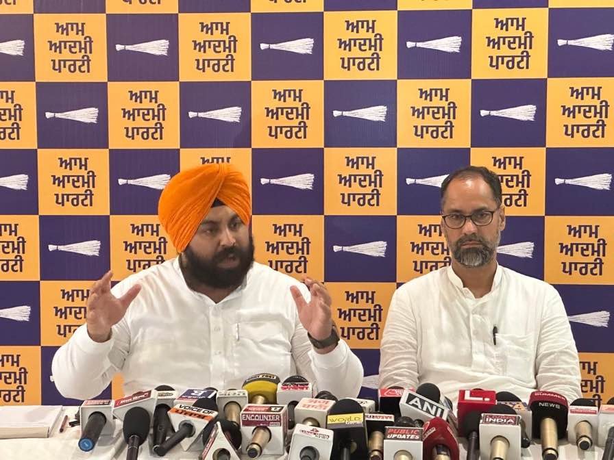 *कांग्रेस ने जालंधर को बदहाली में धकेला; शहर के विकास और सौंदर्यीकरण के लिए रखे गए करोड़ों रुपए लूटे : आप*