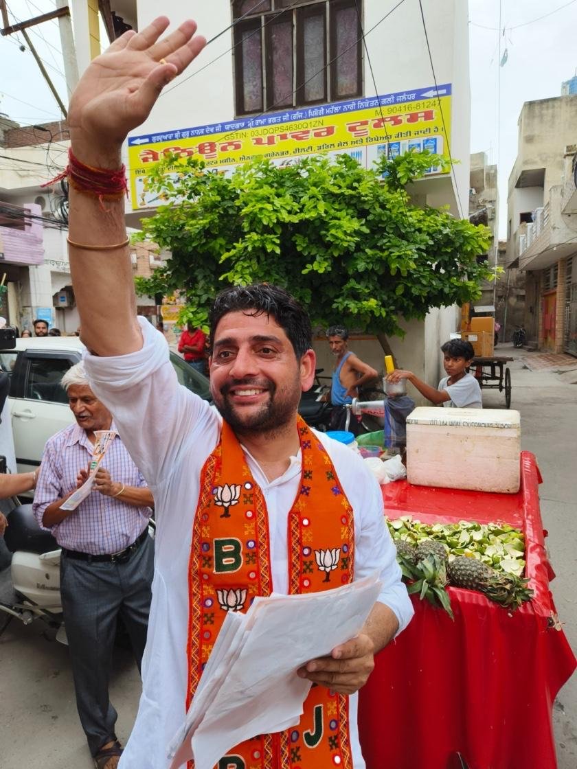 *वेस्ट हल्के में भाजपा द्वारा भार्गव कैंप में ज़ोरदार सफल रोड़ शो का किया आयोजन*