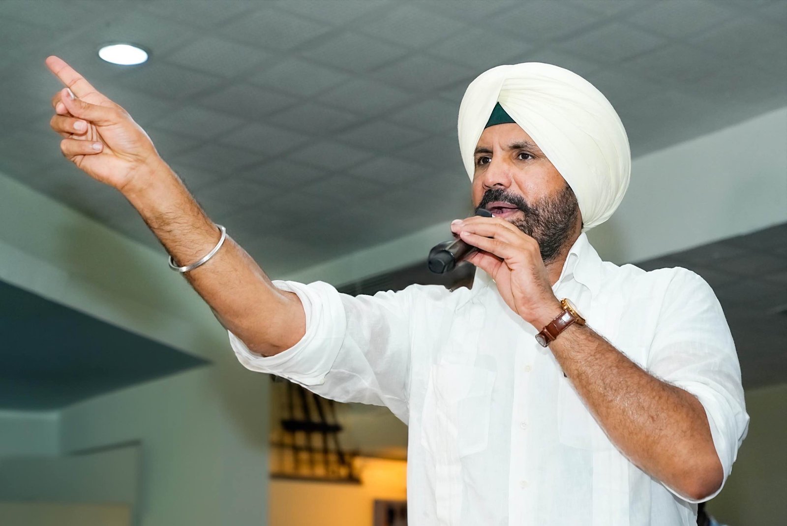 15 ਅਗਸਤ ਨੂੰ ਕੇਵਲ ਇੱਕ ਮਹੀਨਾ ਹੋਰ, ਕੀ CM ਮਾਨ ਨਸ਼ੇ ਨੂੰ ਰੋਕਣ ਲਈ ਦੇਣਗੇ ਕੋਈ ਨਵੀਂ ਤਰੀਕ?: ਵੜਿੰਗ 