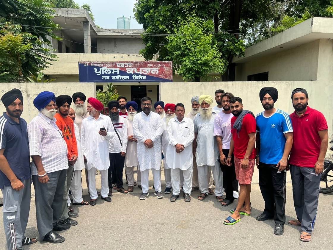 ਫਿਲੌਰ ਅੰਦਰ ਚੋਰੀਆਂ ਅਤੇ ਲੁੱਟਾਂ ਖੋਹਾਂ ਨੂੰ ਲੈਕੇ ਵਫ਼ਦ ਡੀਐਸਪੀ ਫਿਲੌਰ ਨੂੰ ਮਿਲਿਆ 