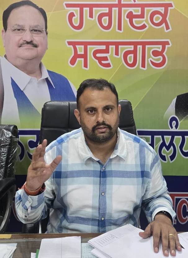  दिन दिहाड़े दुकानो पर बेख़ौफ़ होकर घटनाओं को अंजाम दे रहे लुटेरों और सरेआम गोलीया चला रहे  : अशोक सरीन हिक्की