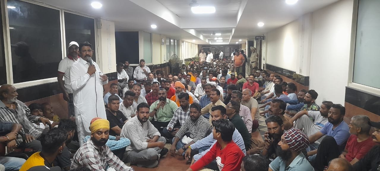 ਜਲੰਧਰ ਵਿਖੇ ਦਰਜਾ-4 ਕਰਮਚਾਰੀਆਂ ਦੀ ਭਰਤੀ ਸਬੰਧੀ ਨੋਟਿਫਿਕੇਸ਼ਨ ਵਿੱਚ ਕਰੇ ਲੋੜਿੰਦੀ ਸੋਧ : ਬੰਟੂ ਸਭਰਵਾਲ, ਰਿੰਪੀ ਕਲਿਆਣ, ਸਮੀ ਲੂਥਰ)