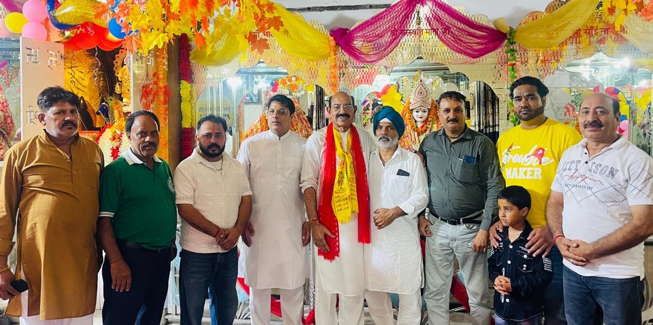 मोहिंदर भगत ने भव्य जागरण में हाजिरी लगाई और माता रानी का आशीर्वाद प्राप्त किया । 