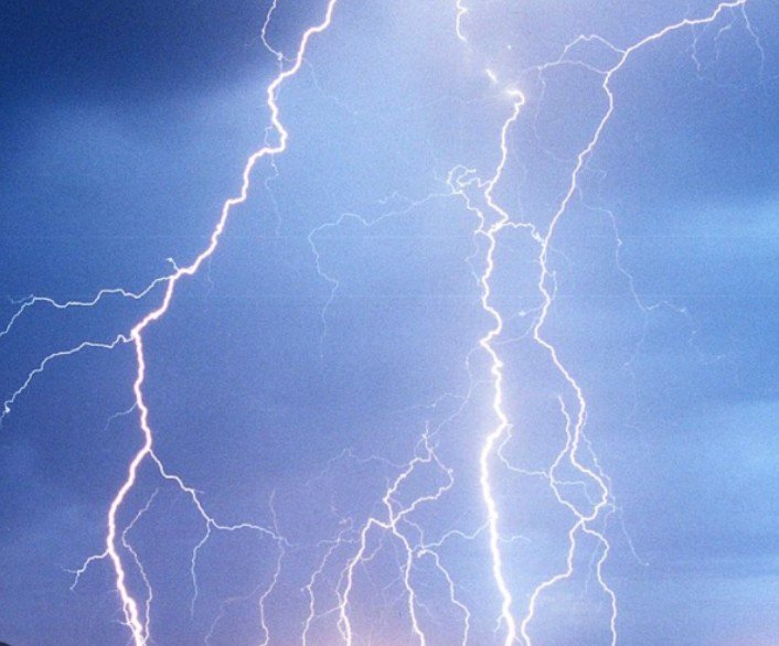 "ਜਲੰਧਰ ਦੇ ਇਕ ਮੰਦਰ ਉੱਤੇ ਡਿੱਗੀ ਅਸਮਾਨੀ ਬਿਜਲੀ"