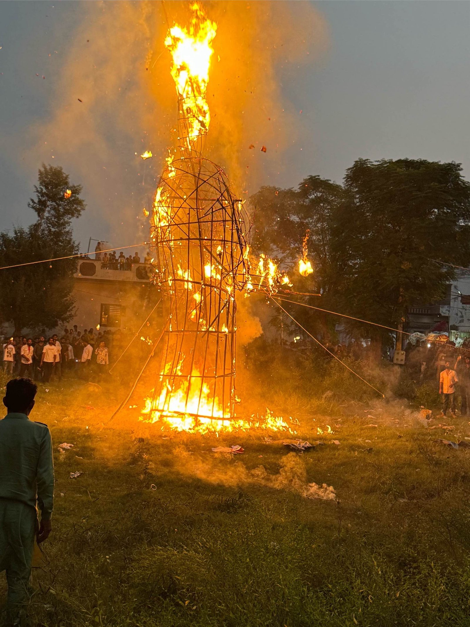 ਖੁਰਲਾ ਕਿੰਗਰਾ ਵਿੱਖੇ ਧੁਮਧਾਮ ਨਾਲ ਦੁਸ਼ਹਿਰਾ ਮਨਾਇਆ ਗਿਆ।