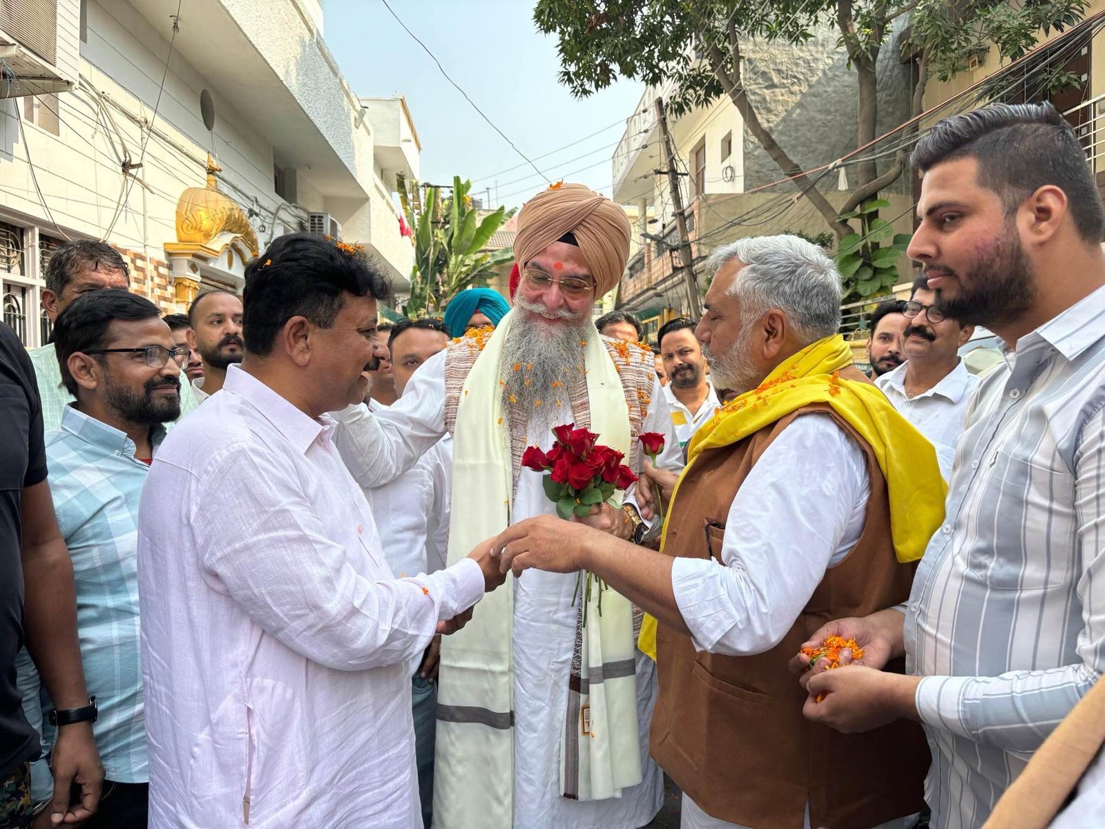 ਸੀਨੀਅਰ ਆਪ ਆਗੂ ਜੋਗਿੰਦਰ ਪਾਲ ਸ਼ਰਮਾ ਸਪੀਕਰ ਸੰਧਵਾ ਨੂੰ ਮਿੱਲੇ। 