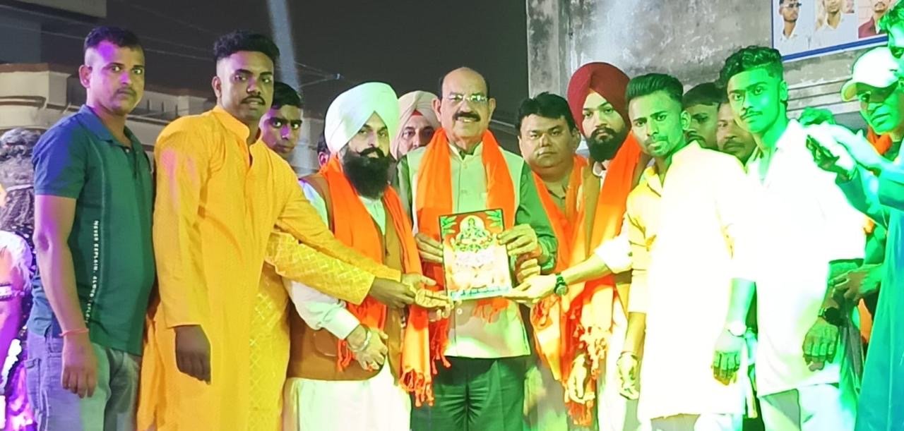 कैबिनेट मंत्री महिंदर भागत ने जालंधर  में अलग-अलग जगह छठ पूजा में हाजरी लगवाई ।