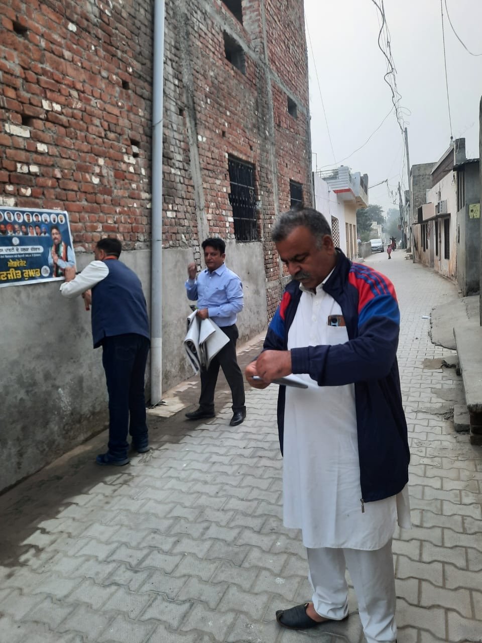  ਬਲਰਾਜ ਠਾਕੁਰ ਅੱਤੇ ਗੀਤ ਰਤਨ ਖਹਿਰਾ ਨੇ ਕੀਤਾ ਕਾਂਗਰਸ ਲਈ ਚਬੇਵਾਲ ਵਿਧਾਨ ਸਭਾ ਹਲਕੇ ਵਿੱਚ ਕੀਤਾ ਡੋਰ ਟੂ ਡੋਰ ਪ੍ਰਚਾਰ