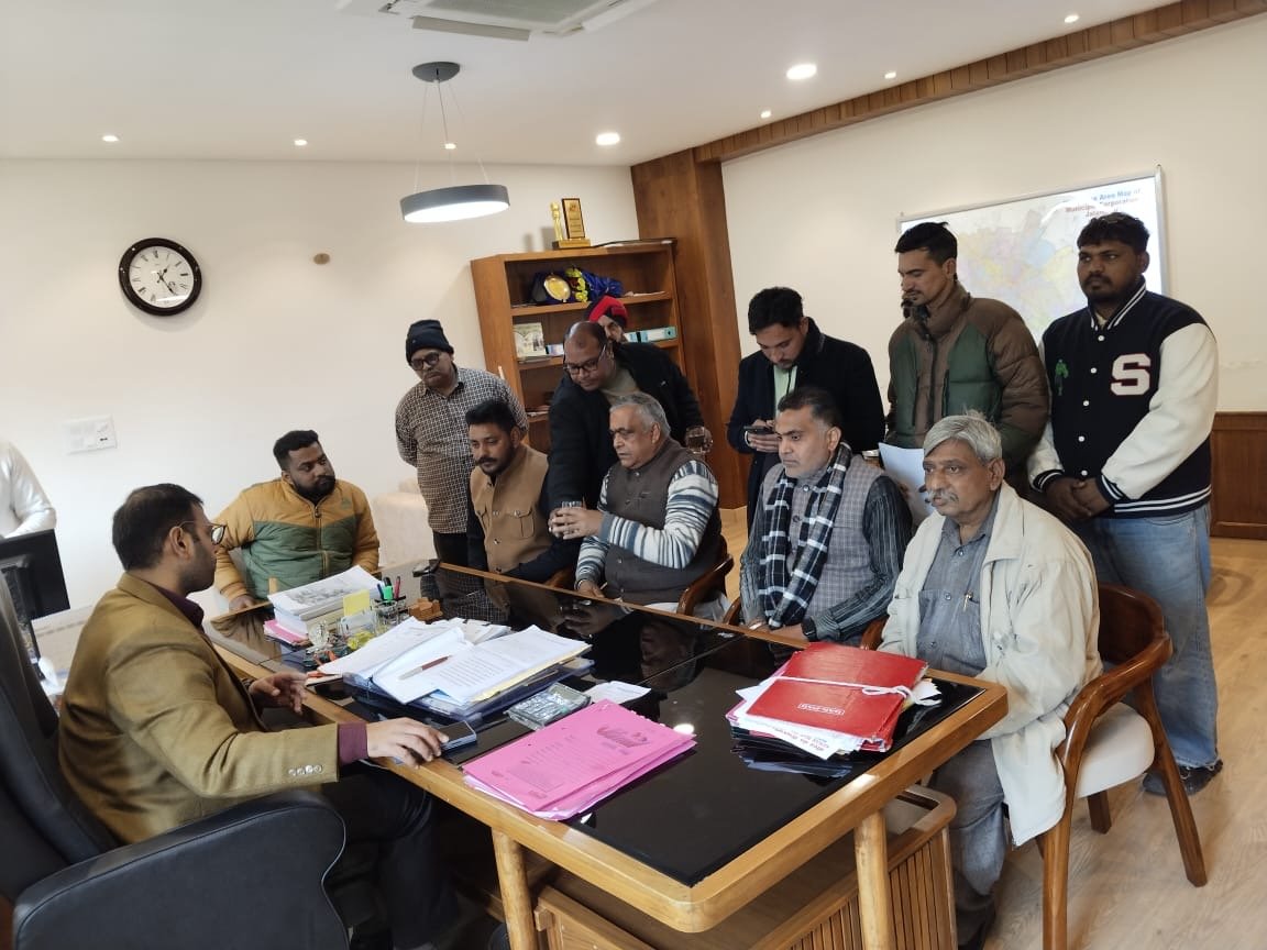 *केडी भंडारी ने प्रतिनिधिमंडल के साथ निगम कमीश्नर को नॉर्थ हल्के के क्षेत्रों में आ रही समस्याओं के निपटारे हेतु दिया मांगपत्र*