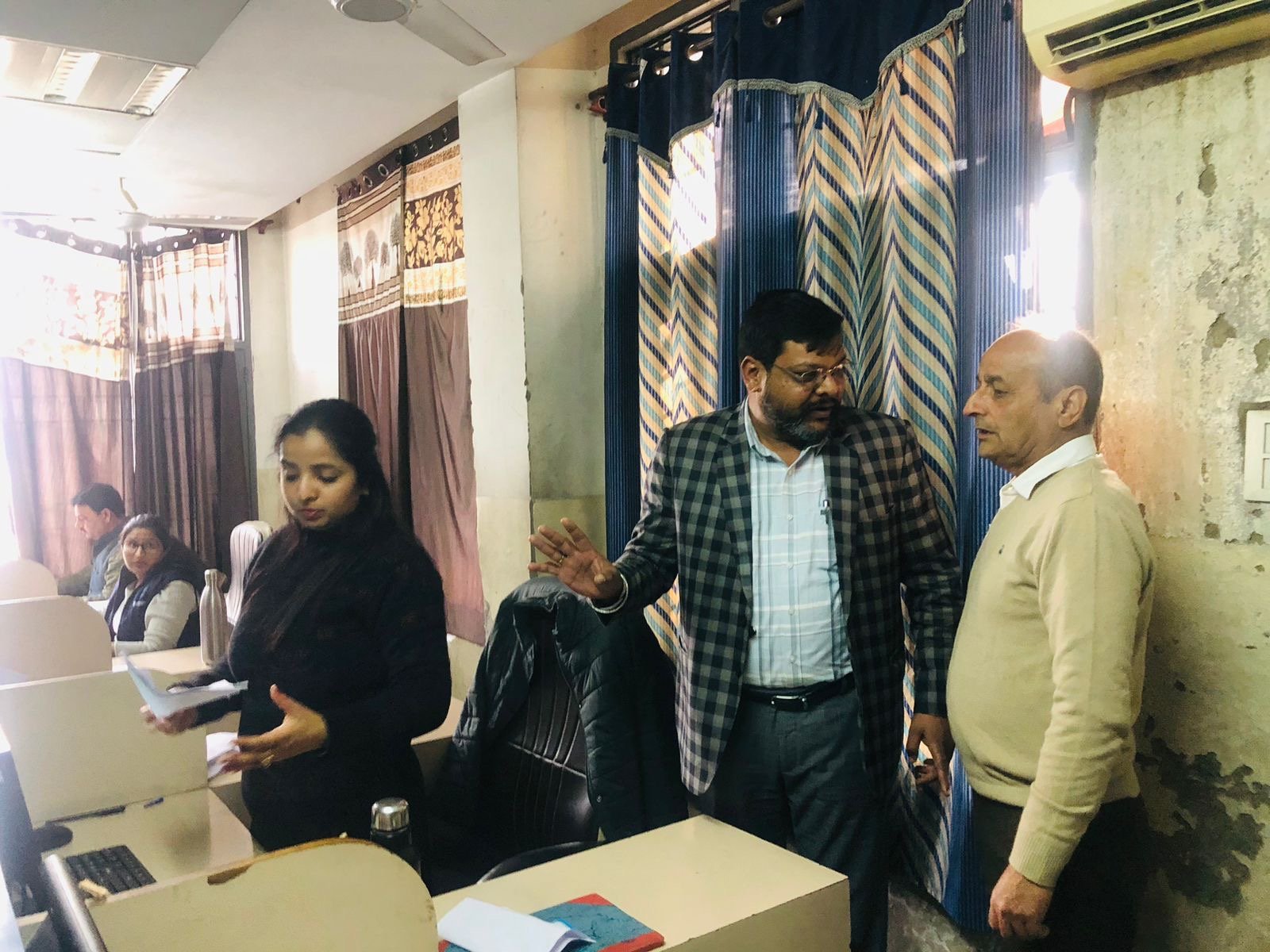 ਸਾਬਕਾ ਵਿਧਾਇਕ ਅਤੇ ਜ਼ਿਲਾ ਪ੍ਰਧਾਨ ਰਜਿੰਦਰ ਬੇਰੀ ਨੇ ਆਰ ਟੀ ਏ ਟਰੈਕ ਦਾ ਦੌਰਾ 